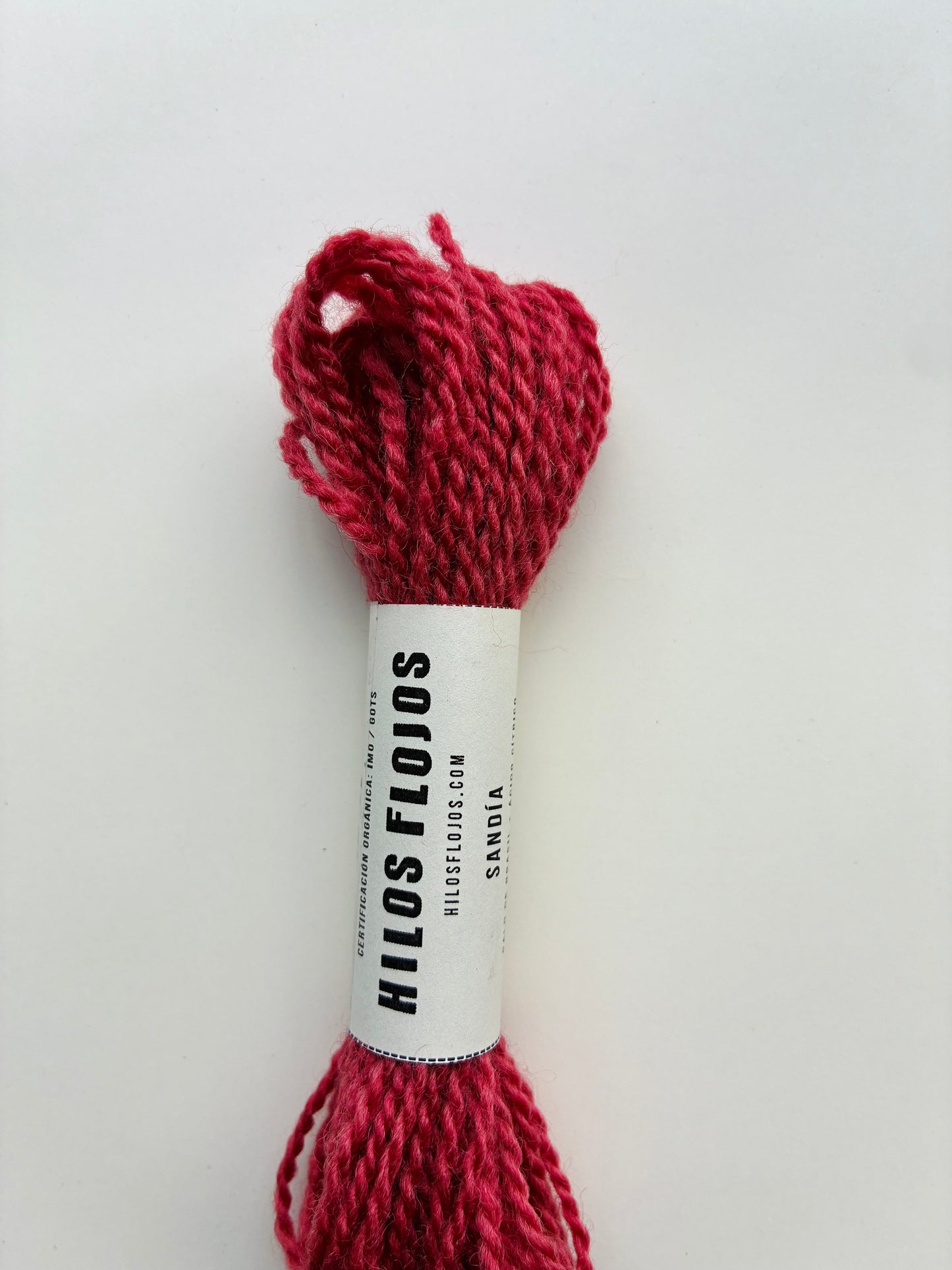 Hilo de lana merino orgánico teñido naturalmente