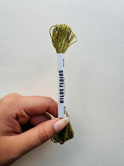 Hilo de seda Eri teñido con tintes naturales · 10m / 1g