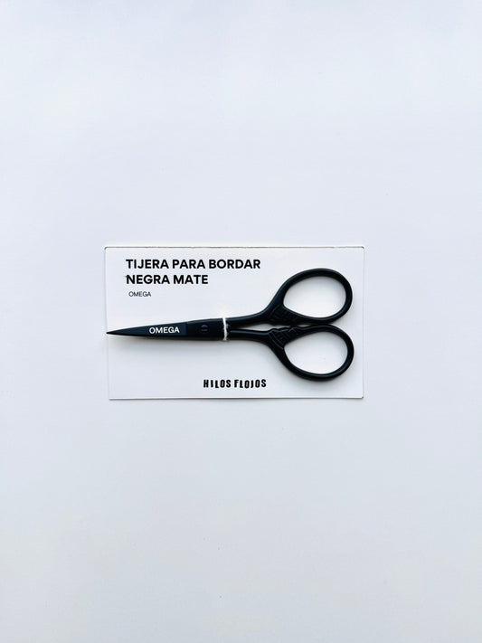 Tijera para bordar - Negra Mate estilo vintage