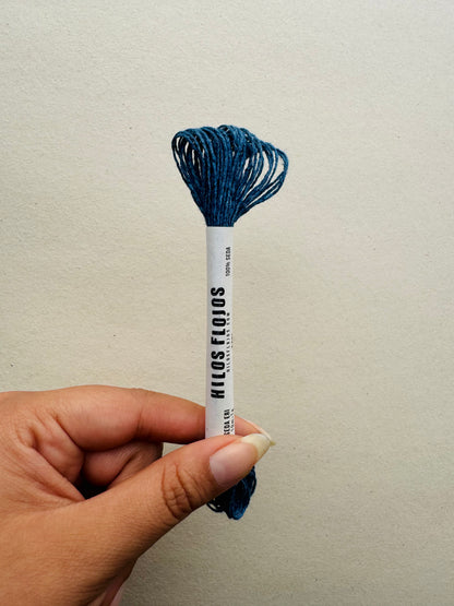 Hilo de seda Eri teñido con tintes naturales · 10m / 1g
