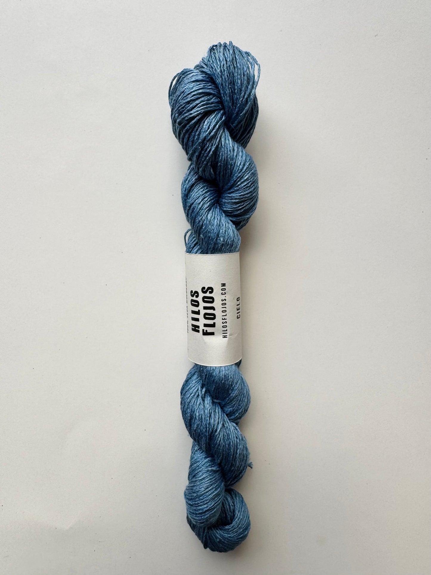 Seda Mulberry 100% — Teñida con tintes naturales