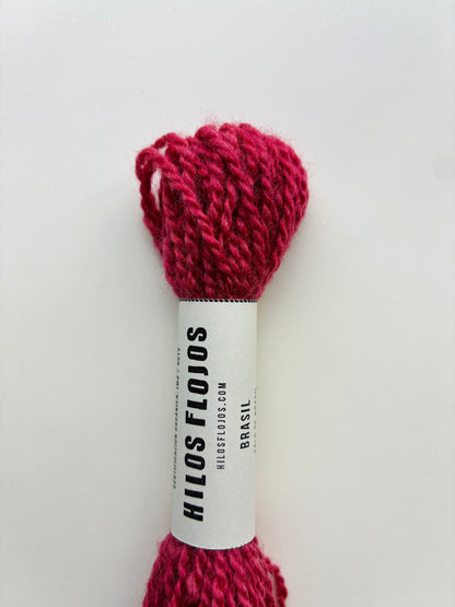 Hilo de lana merino orgánico teñido naturalmente