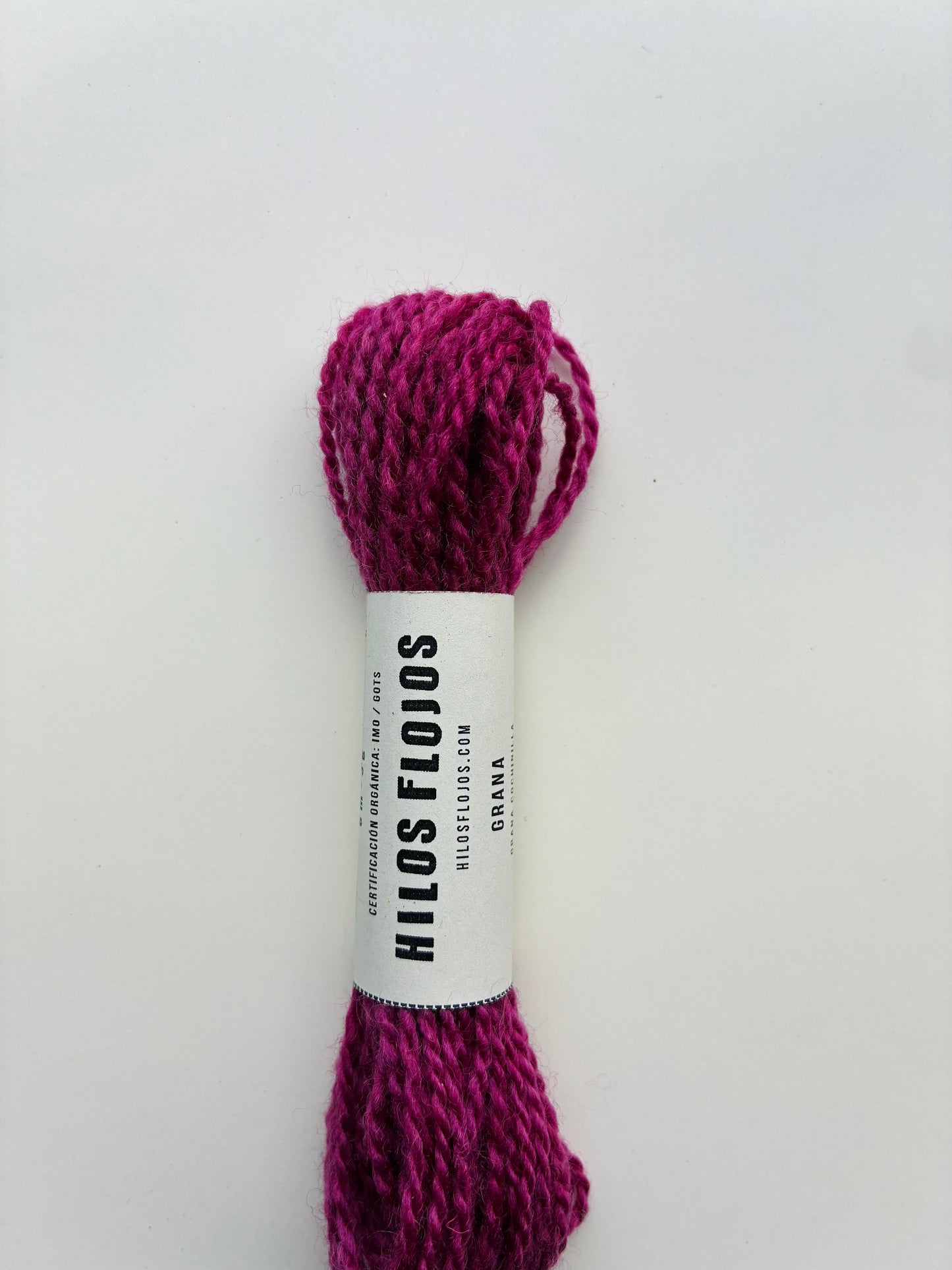 Hilo de lana merino orgánico teñido naturalmente