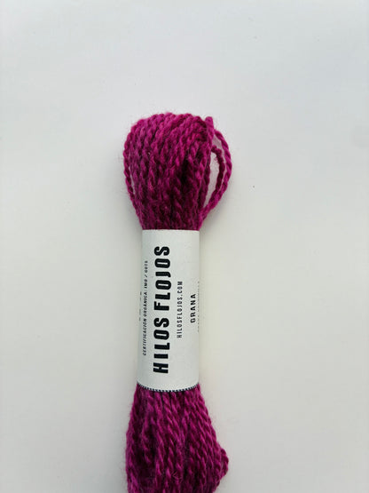 Hilo de lana merino orgánico teñido naturalmente