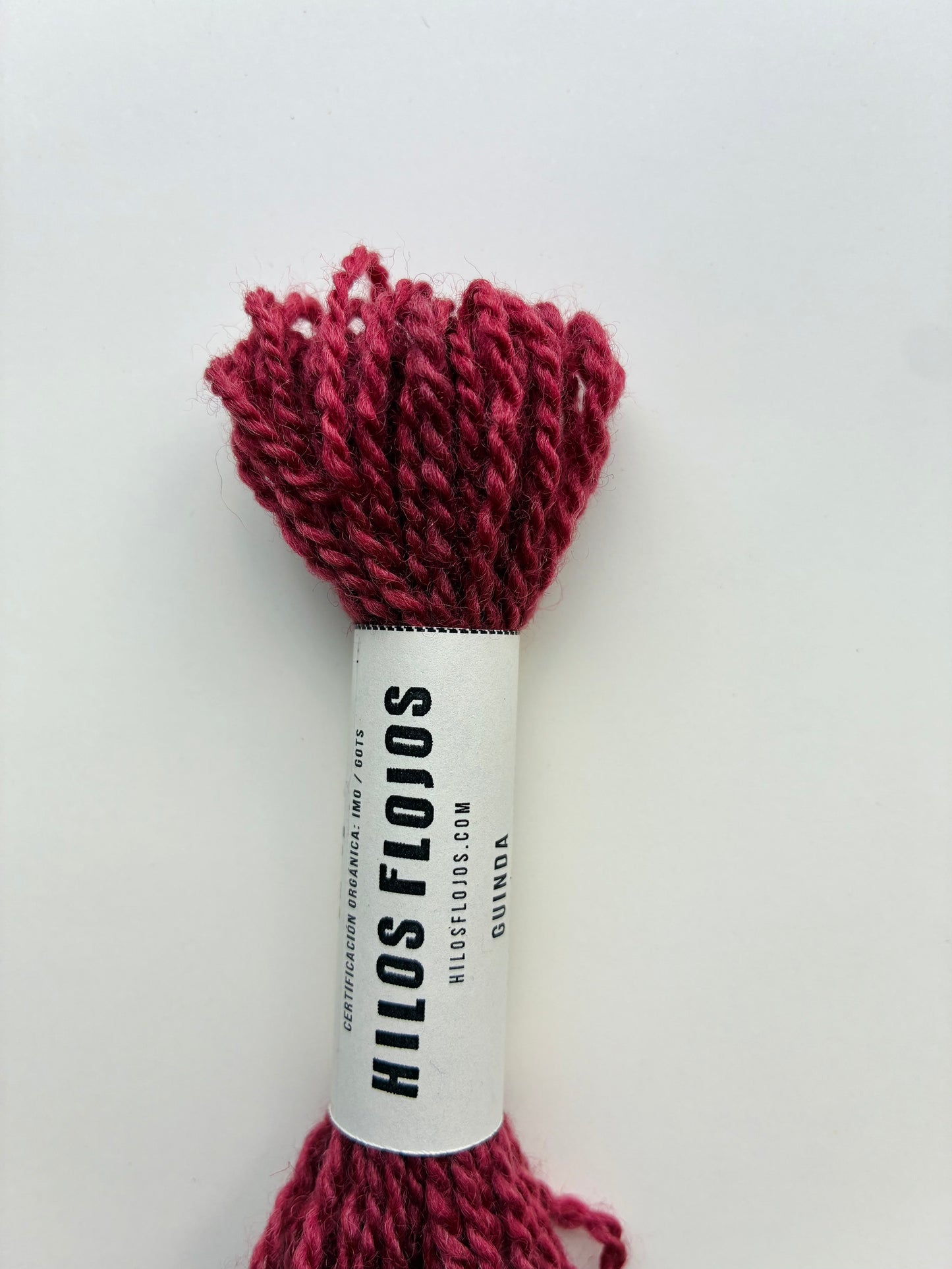 Hilo de lana merino orgánico teñido naturalmente