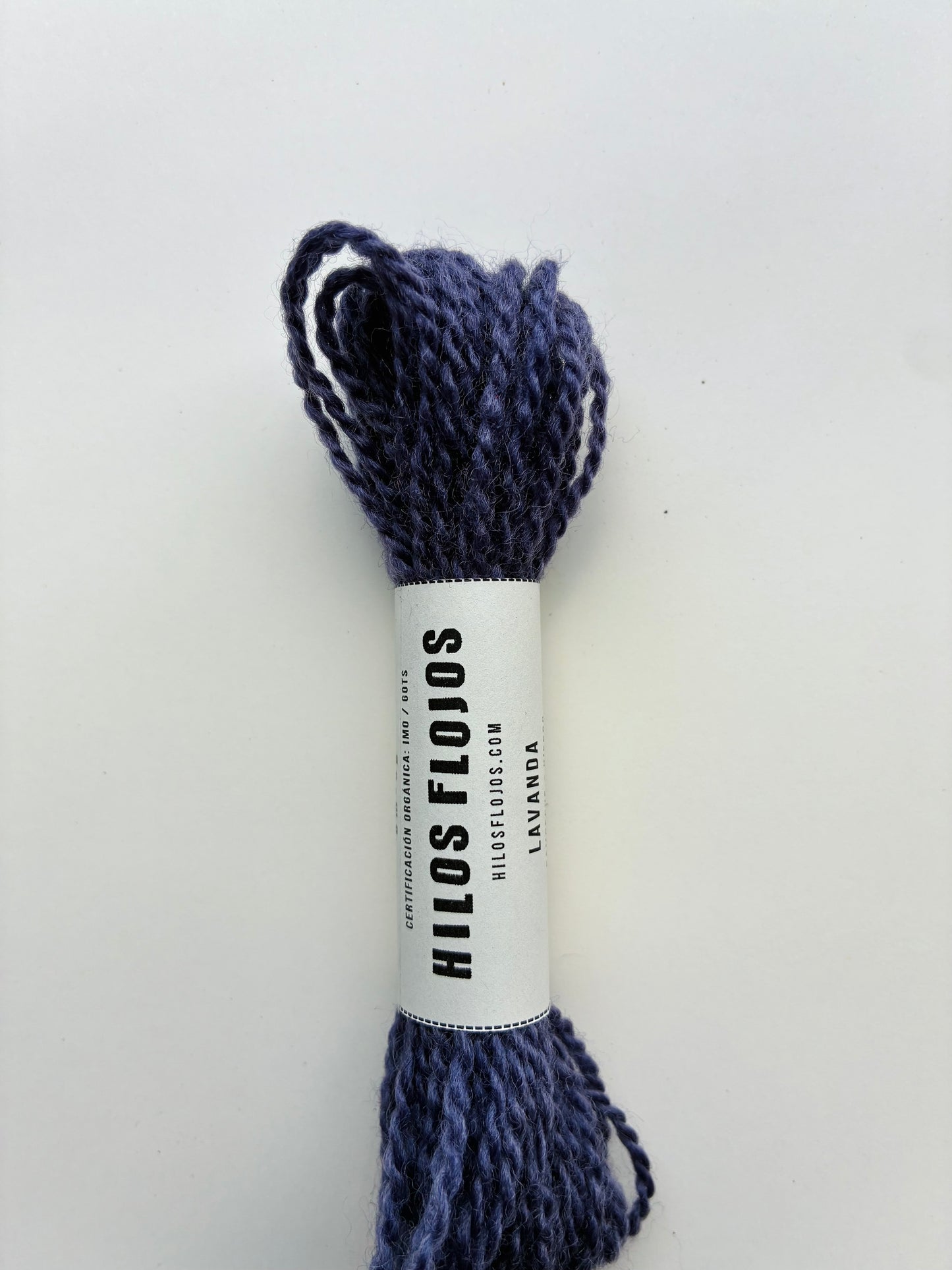 Hilo de lana merino orgánico teñido naturalmente