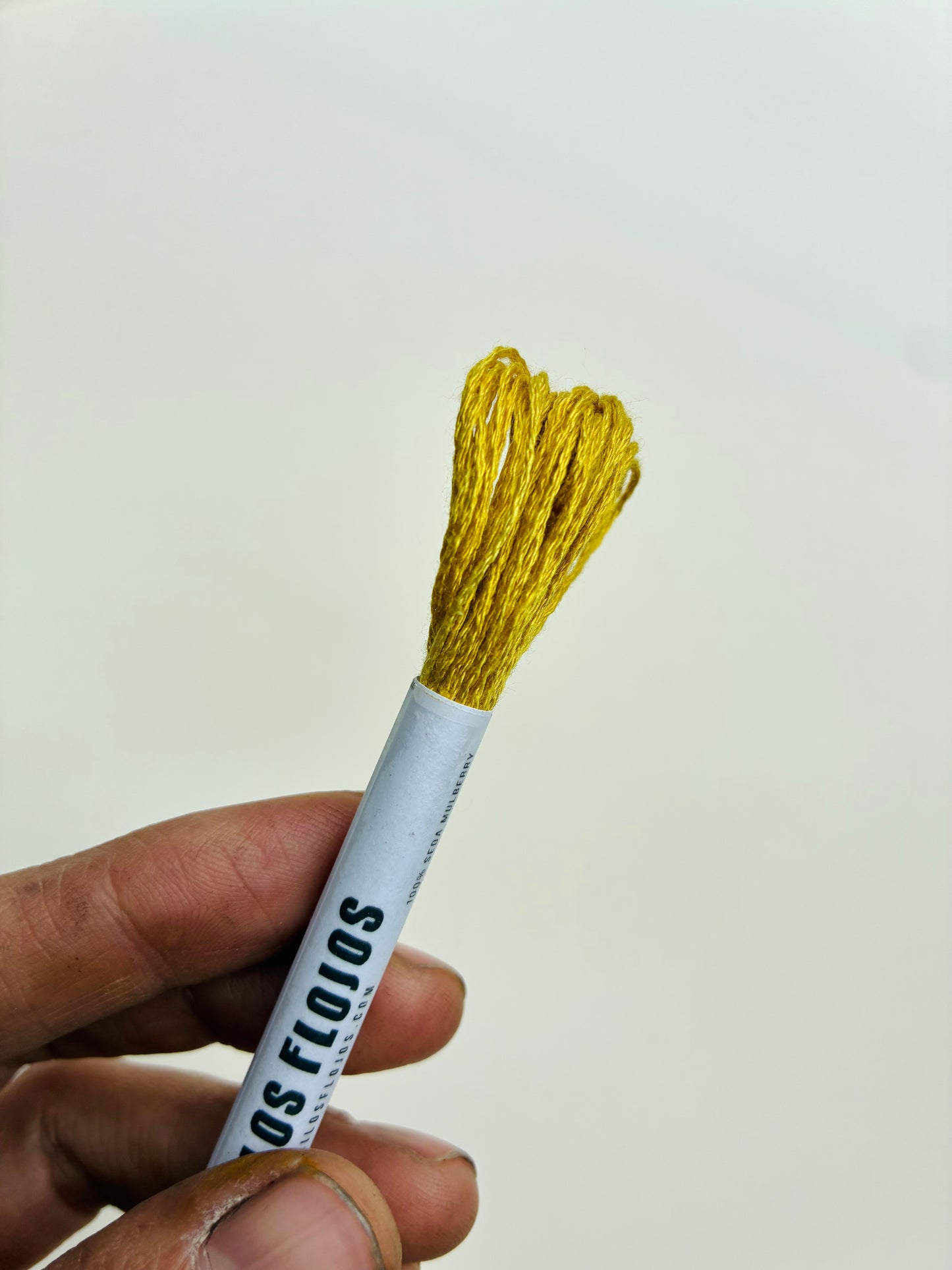 Hilo de Seda Mulberry teñida naturalmente