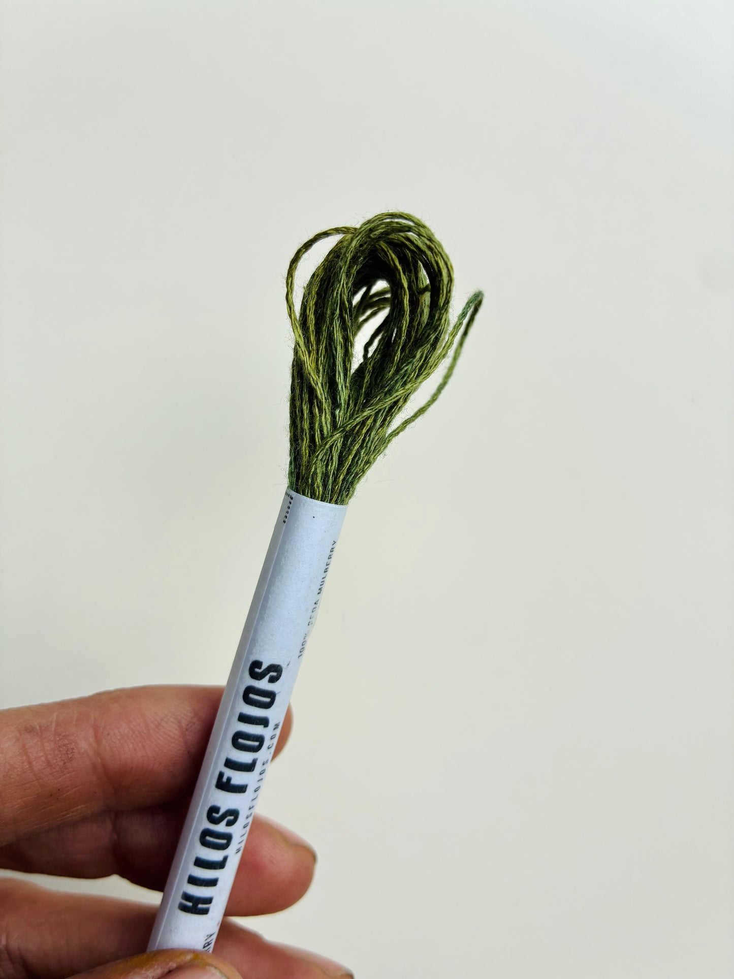 Hilo de Seda Mulberry teñida naturalmente